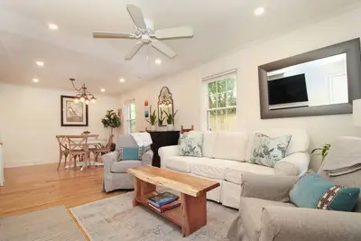 Image de Cozy Cottage Biking Distance to the Beach