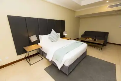 Image de Best Accessible Modern Room!