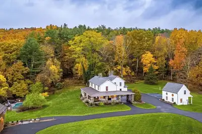 Image de 200-Acre Mountain Retreat w/ House, Cottage & Pool