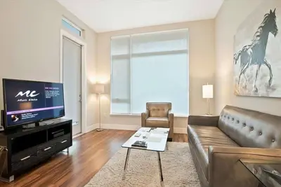 Modern 2br | Ideal for Business | Free WiFi | Downtown Mopuntain View