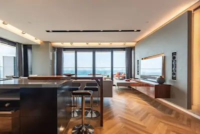 Mini-Penthouse With Huge Balcony & Stunning Sea View - 30th Floor Beachfront