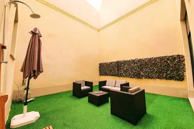 Image de Very spacious and comfortable apartment. Private patio and sundeck with views