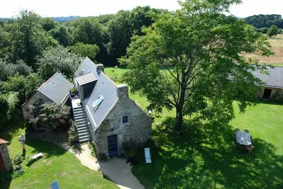Image de Maison pour 14 pers avec Spa de nage et sauna intérieurs