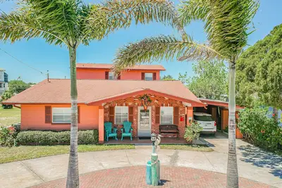 Image de Relax in the unspoiled coastal vibe at this beautiful home at the Sponge Docks!