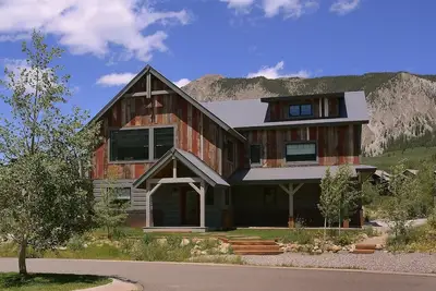Image de Larkspur Lodge/Luxury Home only Minutes to Town at the Country Club! Great Views