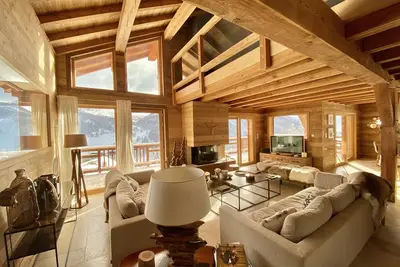 Image de Montgenevre. chalet Tipamountain neuf, luxe, charme, 185m vue superbe.