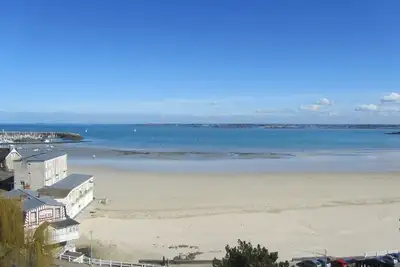 Image de Grand appartement vue sur mer Ă 80m Ă pied de la grande plage de Saint Cast, 3 chambres