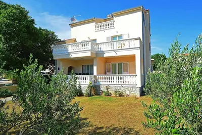 Image de Bel appartement pour 5 personnes avec Wifi, climatisation, Tv, terrasse et parking