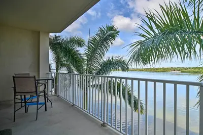Image de Waterfront Condo w/ Balcony + Views: 3 Mi to Beach