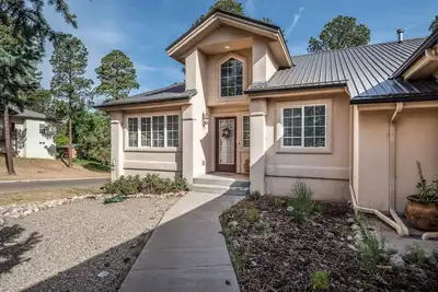 Image de Mountain Soiree | Fireplace, Hot Tub, Covered Deck