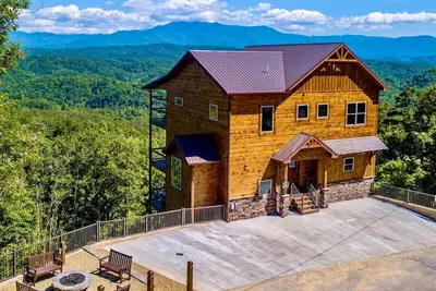 Image de Bella Vista, Epic Views, Climbing Wall, Theater, Fire Pit, Game Rm, Ev