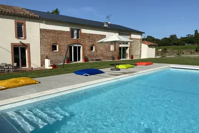 Image de Grande maison avec piscine Privée pour faire la fête ou vous reposer entre amis