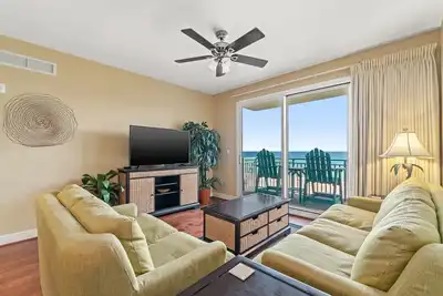 Image de Gulf Front Condo! Sleeps 8! Bch Serv Incl! !