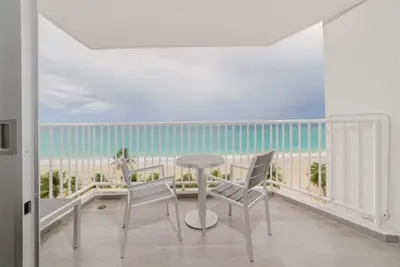 Image de Oceanfront Luxury Escape