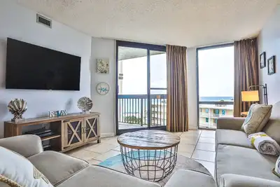 Image de 6th Floor Comfortable Condo, Splash pad w/ multiple pools, On-site bar