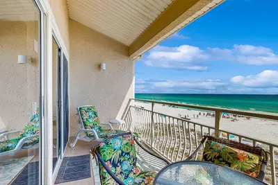 Image de Gulf-front third-floor condo with WiFi, pool, beach boardwalk & central Ac