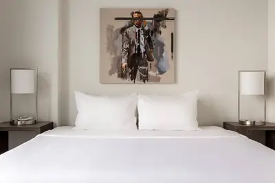 Image de Kasa | Austin | Breathtaking 1bd/1ba 2nd Street District Apartment