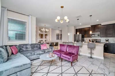 Image de Gorgeous Townhome w/Private Pool, Bbq + Free Waterpark Access!