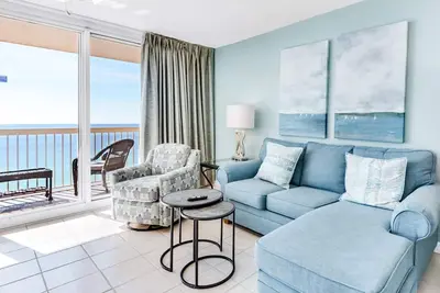 Image de Gulf-front condo with stunning 11th-floor views, pools, hot tub & gyms