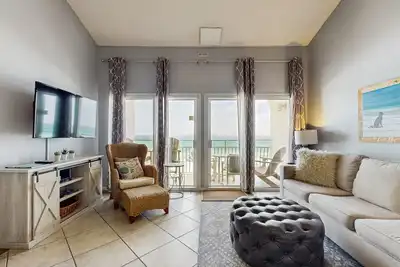 Image de Charming Condo w/ Gulf View! Grill, Pools, Beach Access