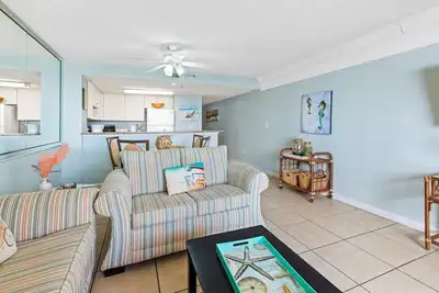 Image de Gorgeous condo w/on-site pool & splash pad - near shops and dining