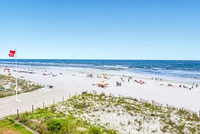 Image de 2-story Condo Gulf Front, Near Shopping/Dining