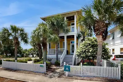 Image de Located at Destin Pointe, Short Walk to the Beach, Minutes from Entertainment