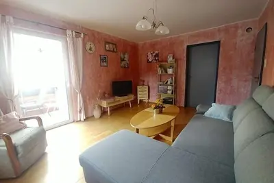 Image de Spacious vacation apartment directly below Mainberg Castle