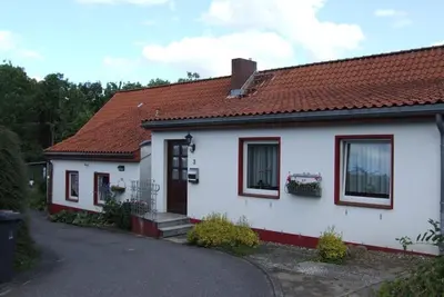 Image de Spacious vacation apartment with balcony (lake view), garden and direct lake access