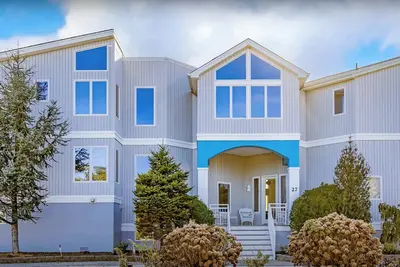 Image de Maison de luxe 6 chambres sur Holly Drive à Loveladies avec piscine!