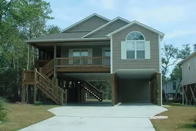 Image de Sandy Tails - Oak Island, Nc