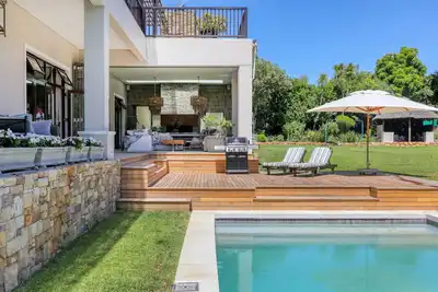 Image de Superbe grande maison dans la haute Constantia