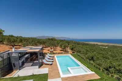 Image de Brand new lux villa★Private Pool★ Seaview & Bbq★Bathtube with Hydromassage