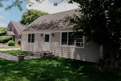 Image de Welcome to The Harbor House