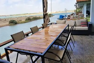 Image de Sea Cottage with easy boat access. Near Space X