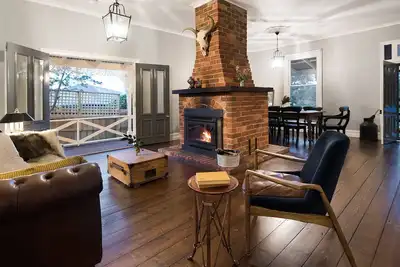 Image de Dunroman -  modern comfort, old world charm, stunning views