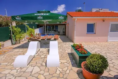 Image de Appartement de vacances Stara Novalja pour 1 - 4 personnes avec 2 chambres Ă coucher - Logement de v