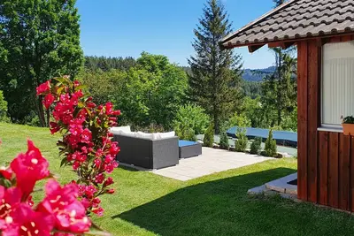 Image de Modern vacation apartment with private garden and fantastic view