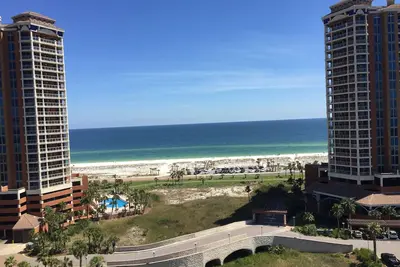 Image de Portofino Paradise! Amazing 2 Bedroom, 2 bath Condo at Portofino, Tower 4-1105