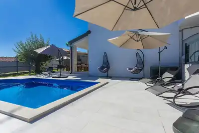 Image de Maison de vacances Rebici pour 1 - 7 personnes avec 3 chambres à coucher - Maison jumelée