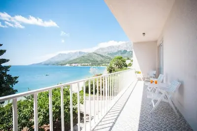 Image de Maison de vacances Zaostrog pour 1 - 10 personnes avec 5 chambres à coucher - Maison mitoyenne