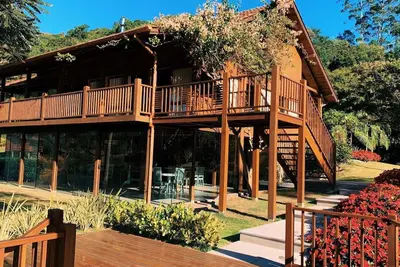 Image de Chalets on the lake in Sc with stunning views!