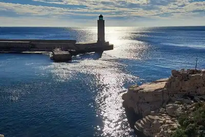 Image de L 'Aiguade, an exceptional apartment on the rocks facing the lighthouse and the sea