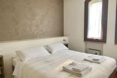 Image de Appartement de vacances Sirmione pour 1 - 4 personnes avec 1 chambre à coucher - Logement de vacance