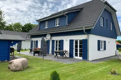 Image de Maison de vacances Altefähr pour 1 - 6 personnes avec 3 chambres à coucher - Maison jumelée