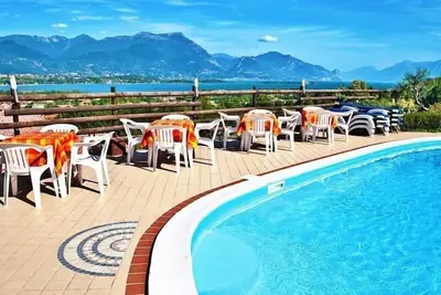 Image de Appartement de vacances Manerba del Garda pour 1 - 4 personnes avec 1 chambre à coucher - Logement d
