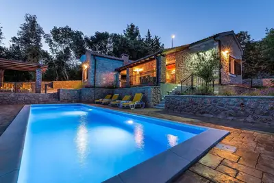 Image de Maison de vacances Posedarje pour 1 - 8 personnes avec 3 chambres à coucher - Maison mitoyenne