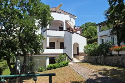 Image de Appartement de vacances Njivice pour 1 - 6 personnes avec 2 chambres à coucher - Logement de vacance