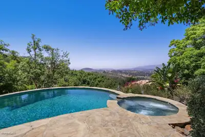Image de Secluded Resort Expansive View Home. Salt Water Pool & Spa. Sleeps 10.
