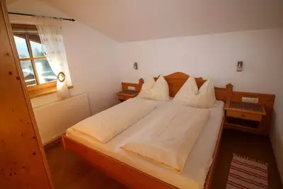 Image de Apartment A (2-4 persons\/2 bedrooms) - Ferienwohnungen Kleinhoech